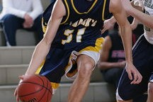 全国青少年篮球联赛上海站精彩纷呈，全国青少年篮球邀请赛